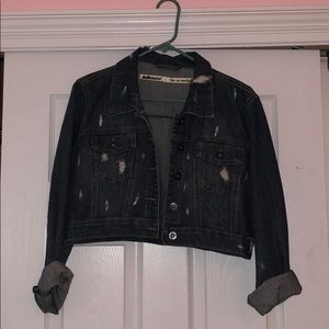 Cropped denim jacket